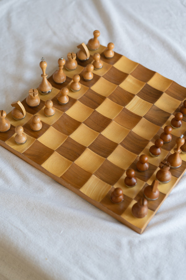 Wobble Chess Set