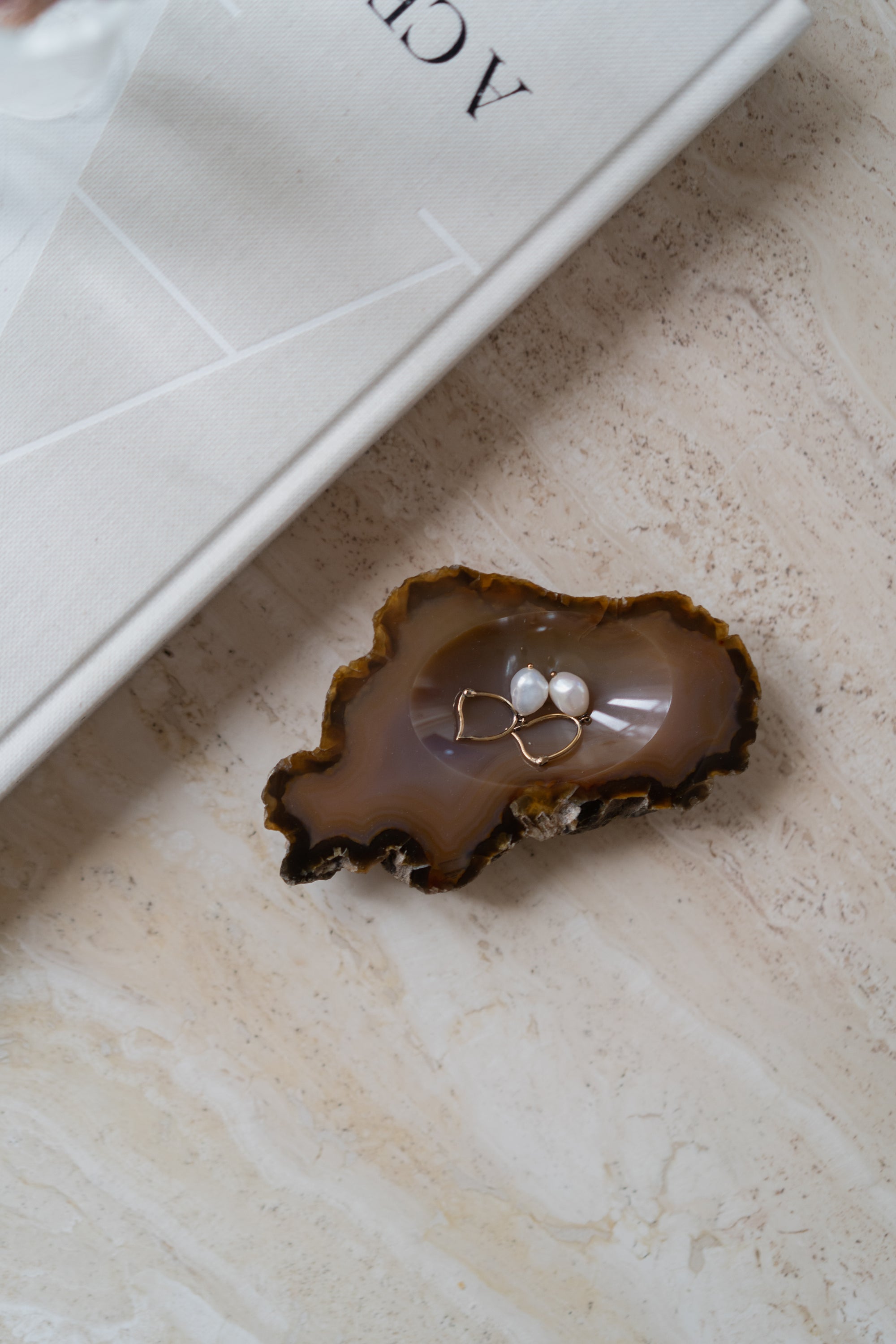 Agate Catchall