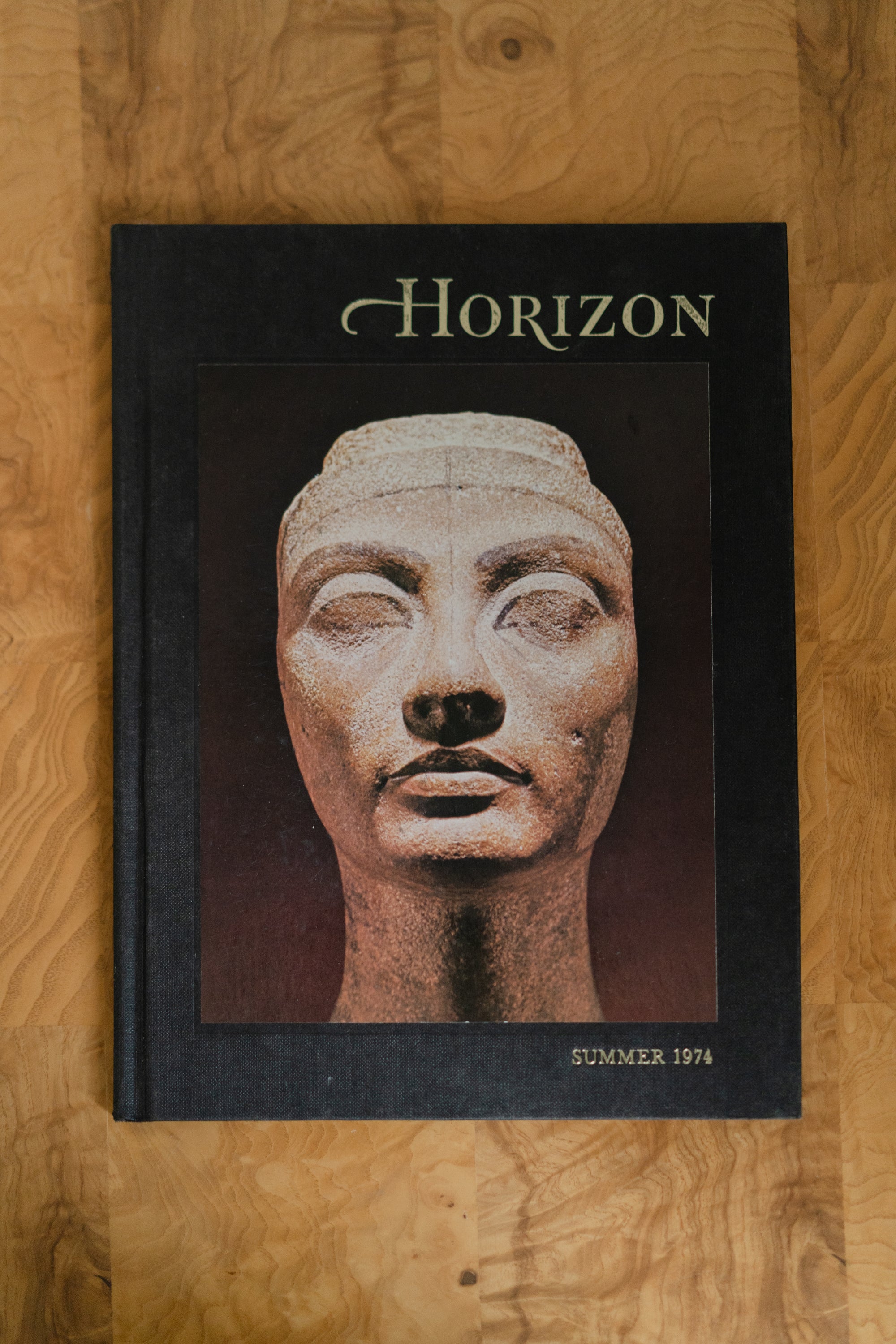 Vintage Horizon Art Magazine