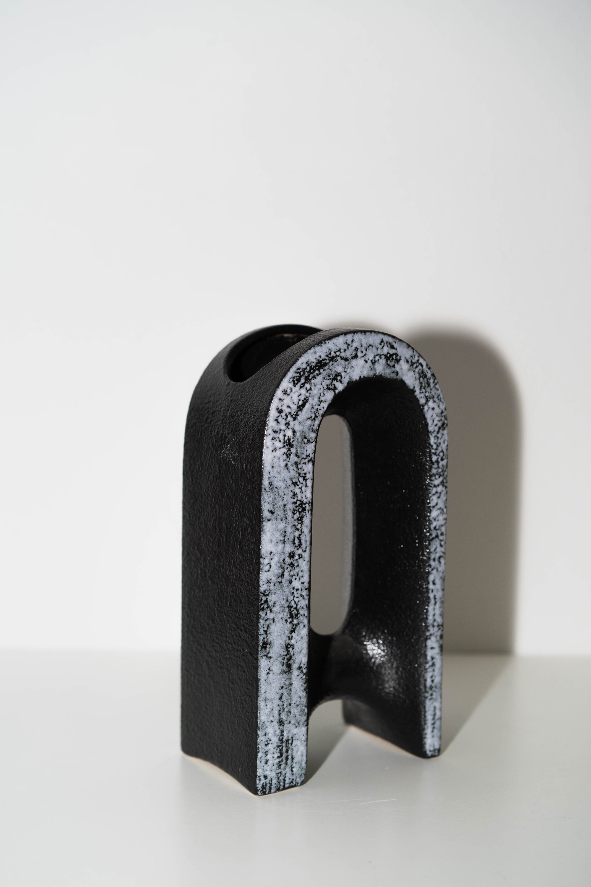 Black Ceramic Ikebana Vase