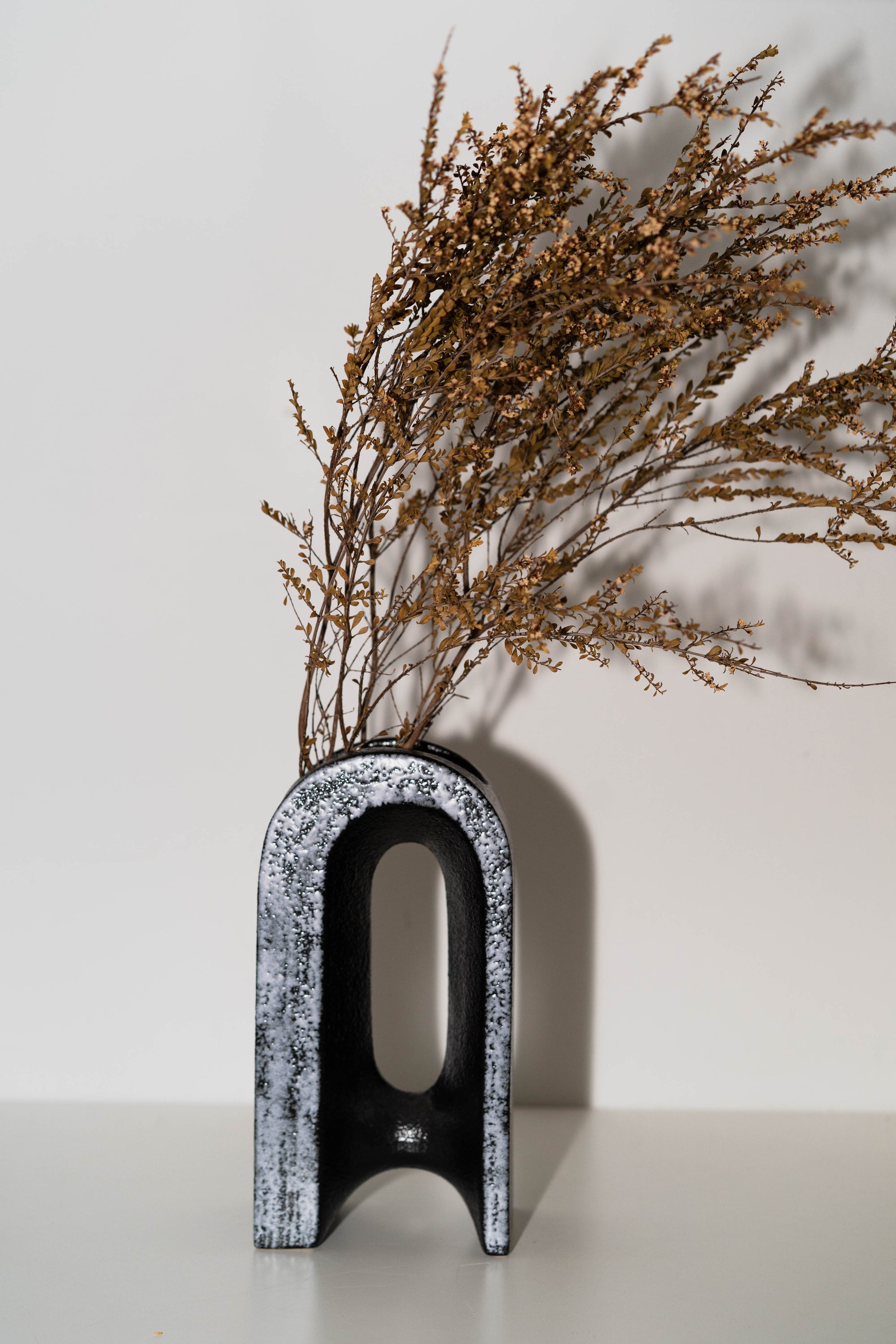 Black Ceramic Ikebana Vase