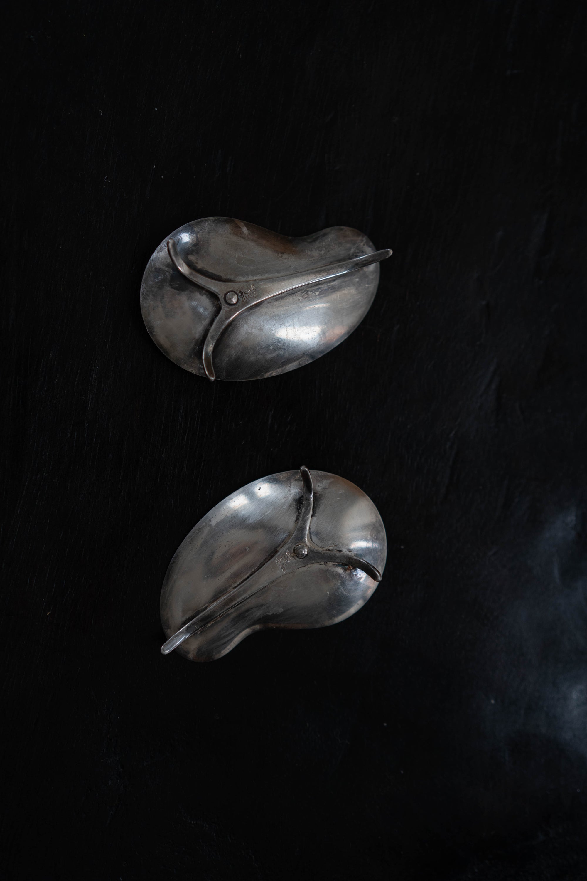 Kidney Bean Shaped Candle Holder Set