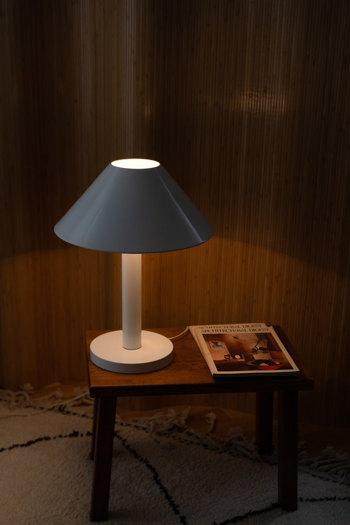 Postmodern White Metal Lamp