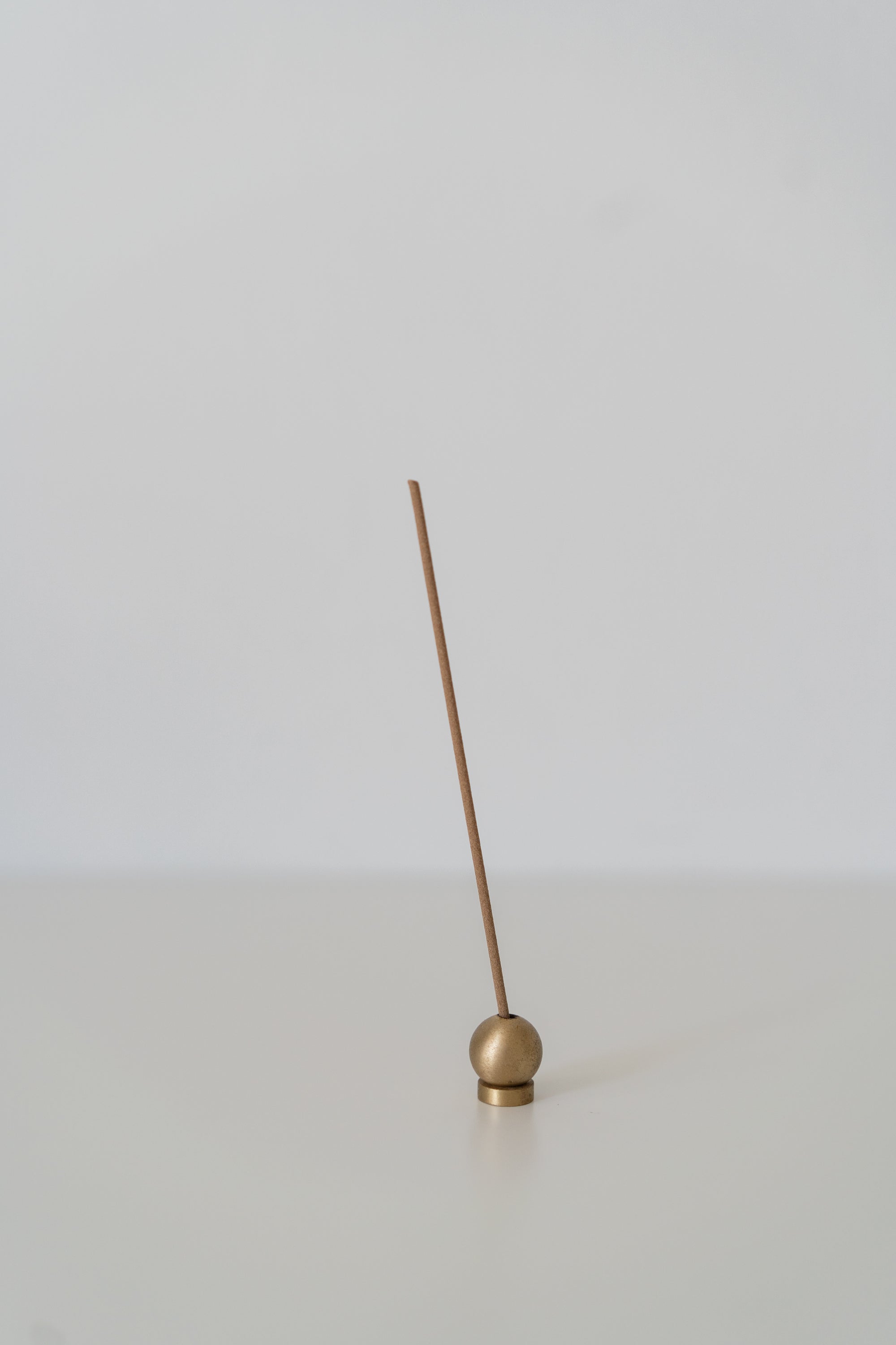 Ball incense holder