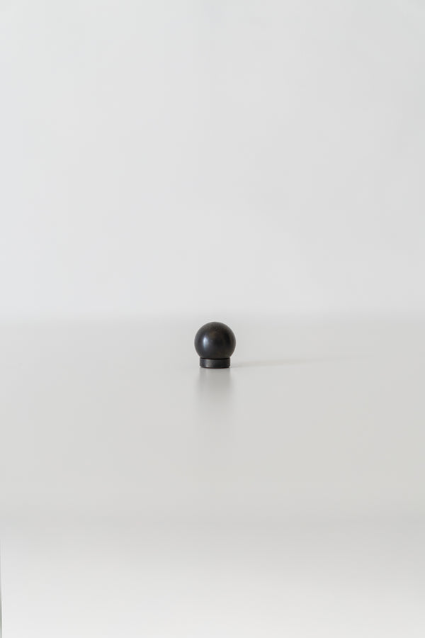 Ball incense holder